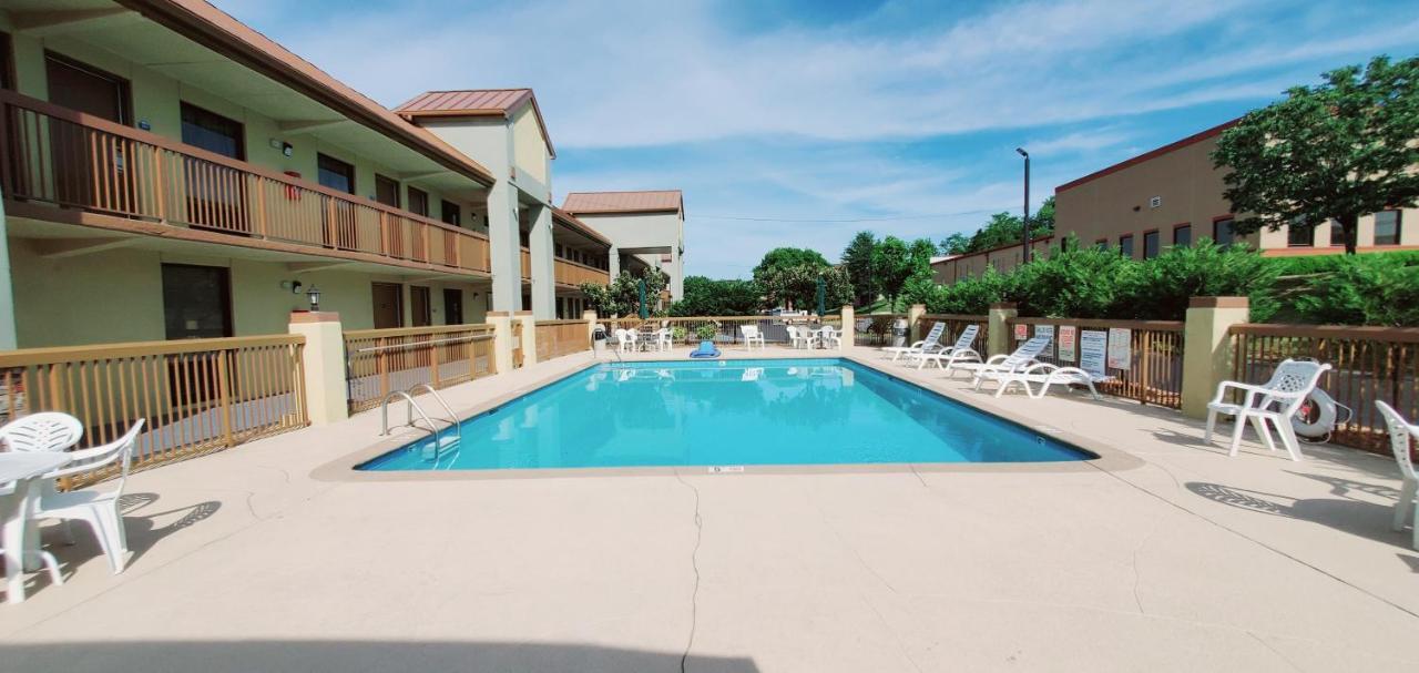 Days Inn By Wyndham Goodlettsville Nashville Exterior foto